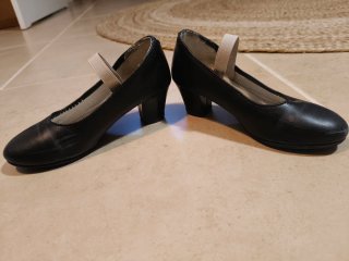 Zapatos negros infantiles con tira, para baile