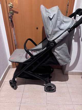 Cochecito Cybex Beezy se regala funda de lluvia