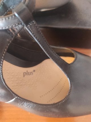 Zapatos de tacón negros con cremallera