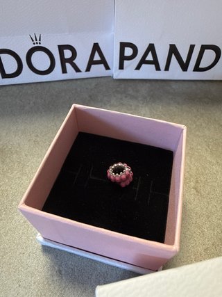 Charm Oruga Rizada Pandora Original Rosa