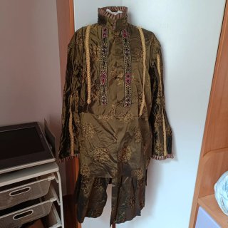 Traje Medieval Marrón y Dorado
