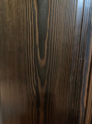 Puerta de madera con cristal