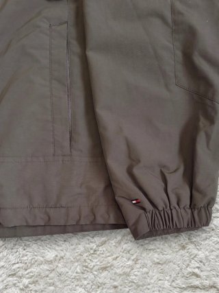 Cortavientos Tommy Hilfiger (Línea Golf) - L
