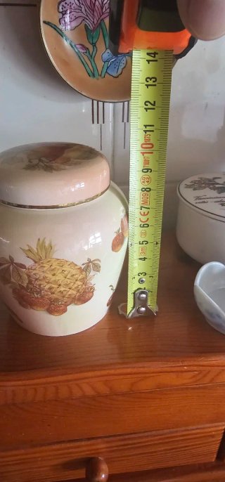 Tibor de porcelana con frutas