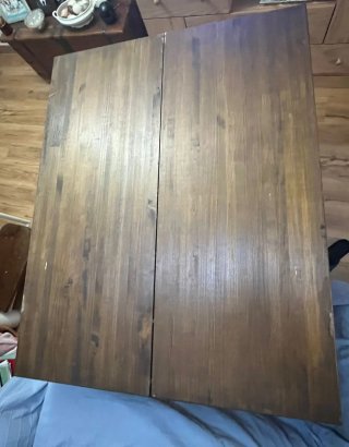 Mesa de madera rústica