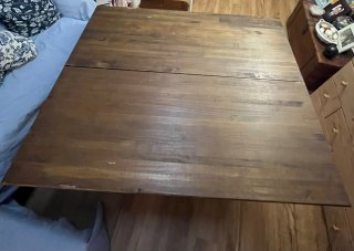 Mesa de madera rústica
