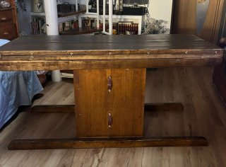 Mesa de madera rústica