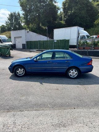 Mercedes-Benz Clase C220  W203