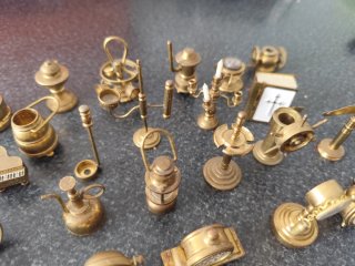 Estantería Country y figuras