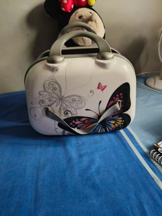 Neceser de cabina avión con mariposa