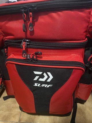Mochila Daiwa Surf Roja