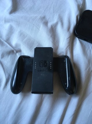 Nintendo Switch + Accesorios y 2 Juegos
