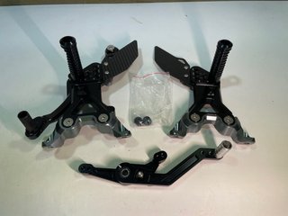 Estriberas retrasadas BMW S1000RR K67