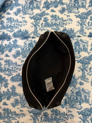 Pochette Shiseido nera