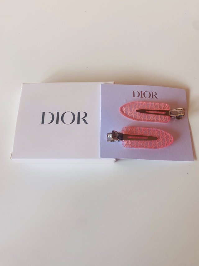 Pinzas para el pelo Dior rosas