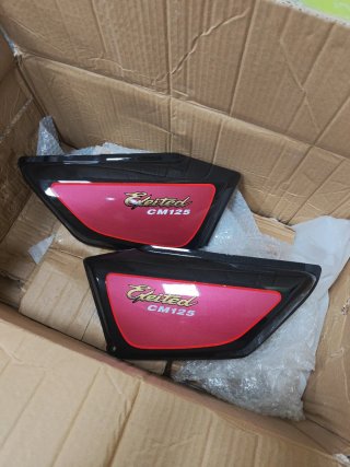 Tanque Gasolina Honda CM 125 Negro/Rojo