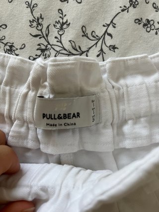 Pantalones cortos Pull&Bear blancos lino