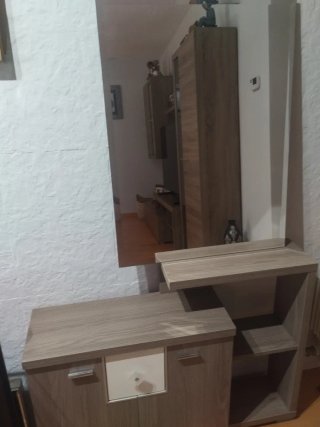 Mueble de entrada con espejo