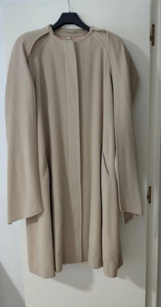 Elegante abrigo de cachemira para mujer