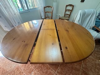 Mesa redonda madera y 6 sillas asiento enea