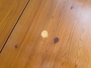Mesa redonda madera y 6 sillas asiento enea