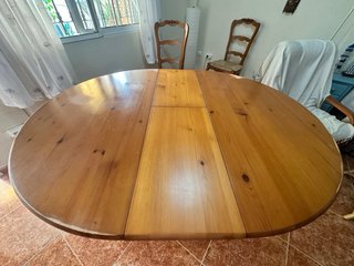 Mesa redonda madera y 6 sillas asiento enea
