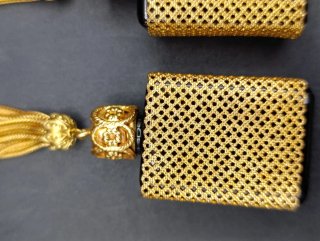 Set frascos perfumeros miniatura dorados