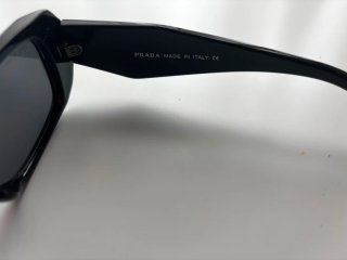 Gafas de sol negras