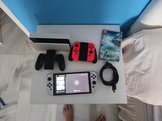 Nintendo Switch OLED + Mandos + Zelda