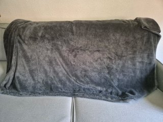 Manta de forro polar gris