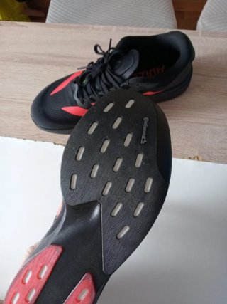 Zapatillas Adidas Negras y Rojas