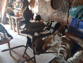 Máquina antigua para producción de vino