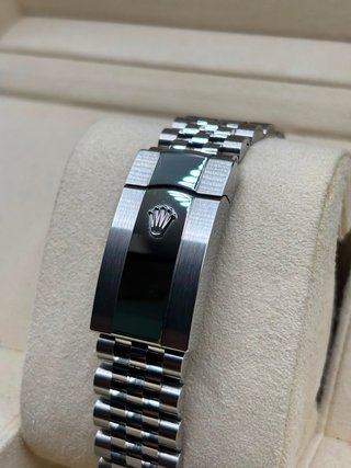 Rolex Datejust 41mm Mint green Ref:126334. 06/2026