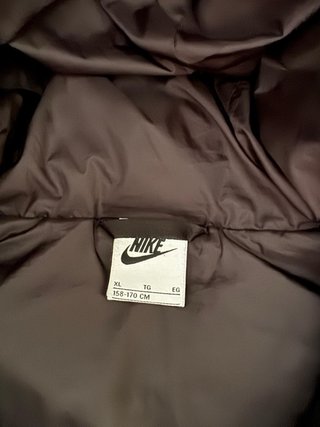 Abrigo Nike Negro con Capucha (160-170) cm
