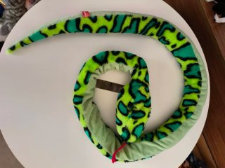 Peluche Serpiente Verde y Negra