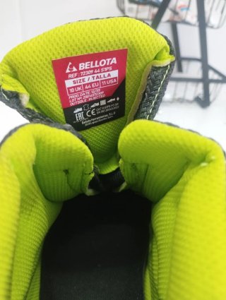 Botas de seguridad Bellota grises y verdes