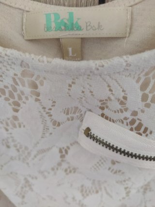 Top encaje Bershka beige talla L
