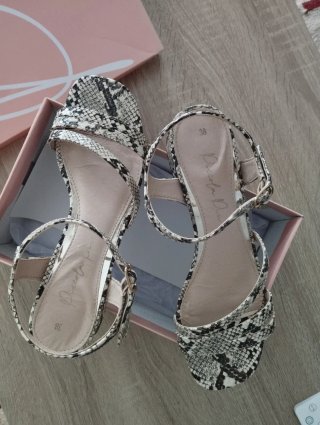 Sandalias animal print talla 38