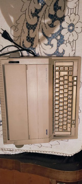 Máquina de escribir Olivetti ET Personal 1610