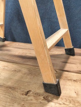 Escalera de madera SVELT S7 4 peldaños