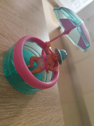 Muñeco Bebé Mini con Piscina y Sombrilla