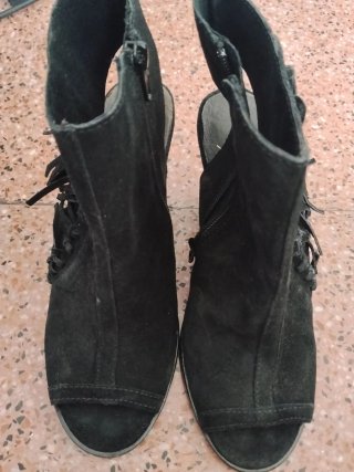 Botines Peep Toe Alpe Negros