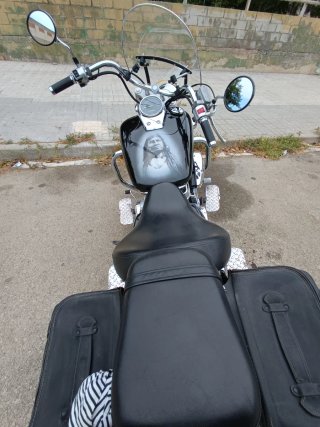 Honda Shadow VT 750cc Custom Negra