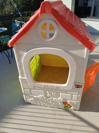 Casita infantil de plástico