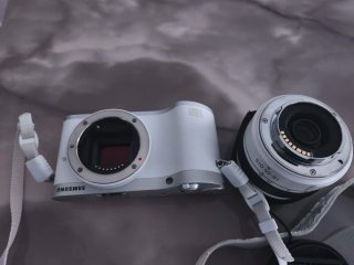 Cámara Samsung NX300 + Objetivo 18-55 OIS con caja