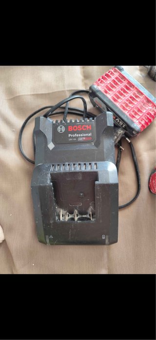 Taladro Bosch 18V con Cargador y 2 baterías