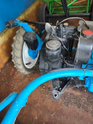 Segadora de gasoil con remolque