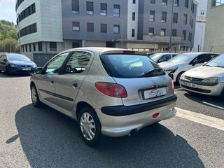 Peugeot 206 2006 1.4 gasolina 75 Cv pegatina C