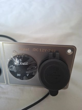 Adaptador Multifunción Coche 12V-24V
