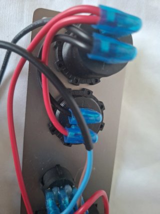 Adaptador Multifunción Coche 12V-24V